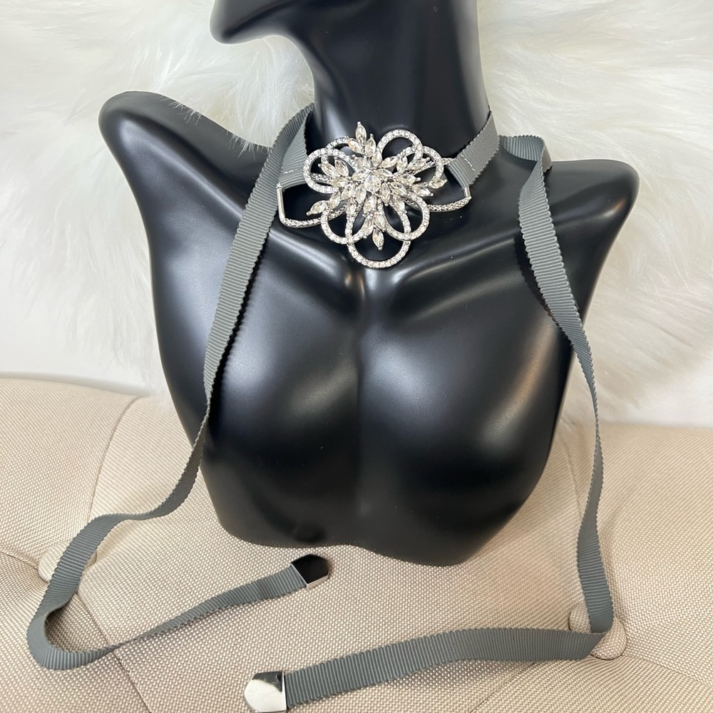 Fabulous choker